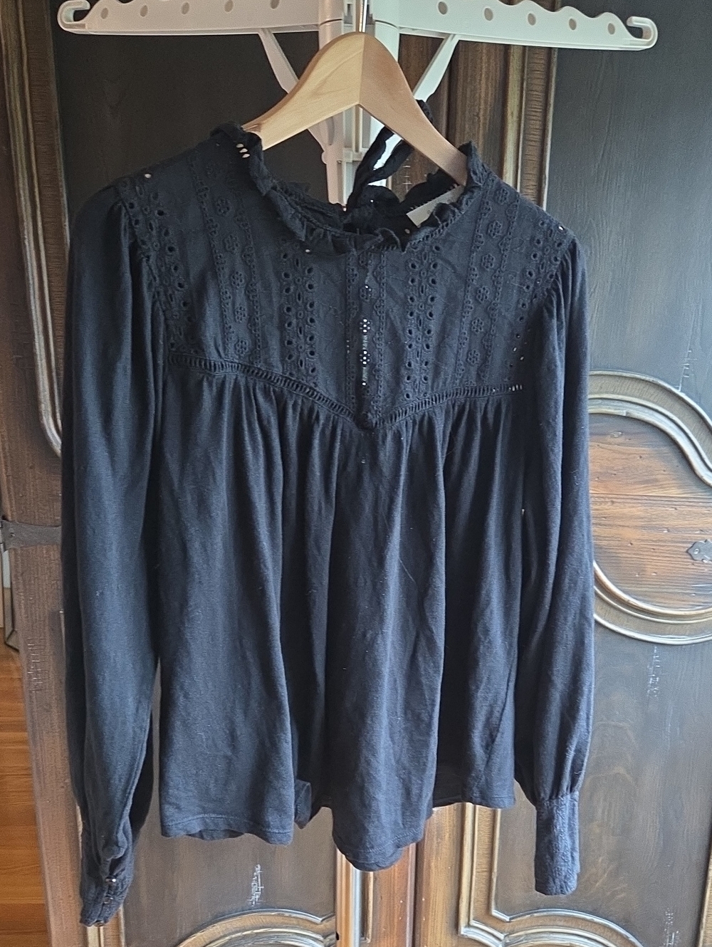 Women's Black Eyelet Yoke Long-Sleeve Blouse -Medium